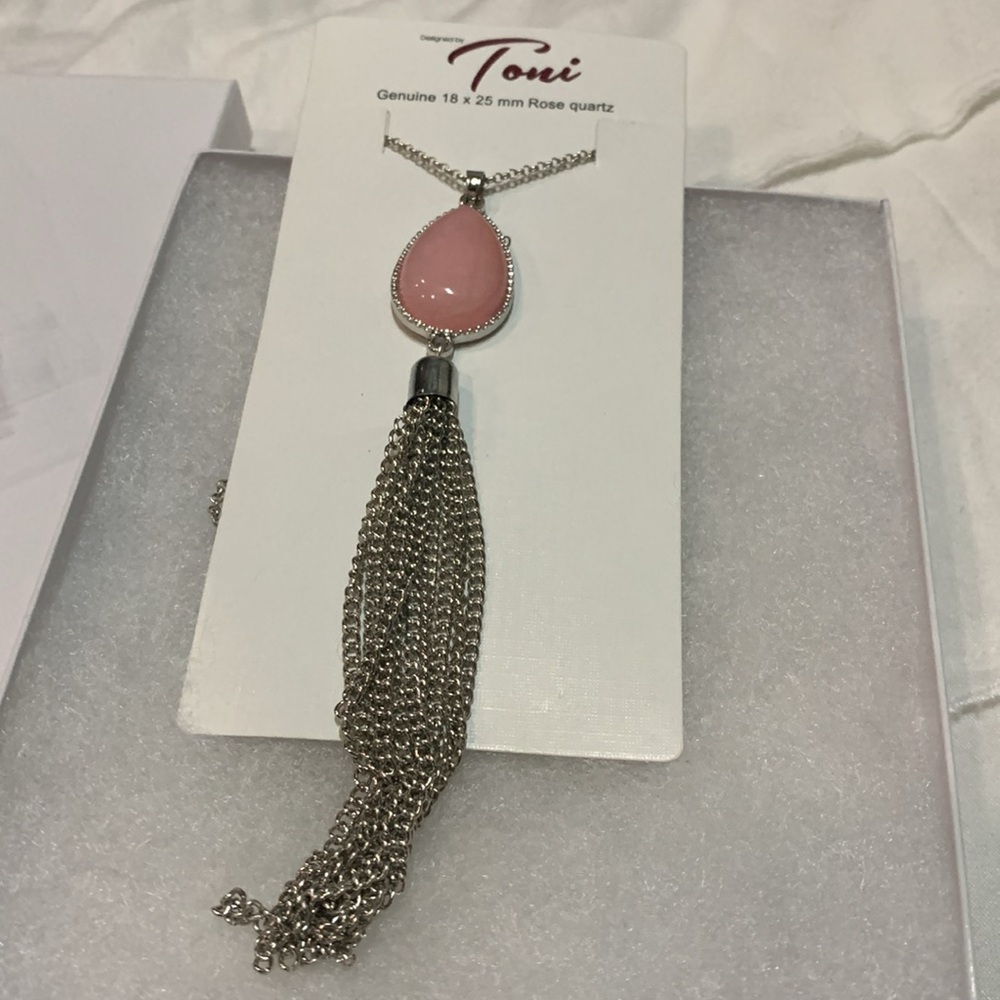Toni Genuine Rose Quartz Necklace NEW 20”Gorgeous Pink Quartz All occasions Nice
